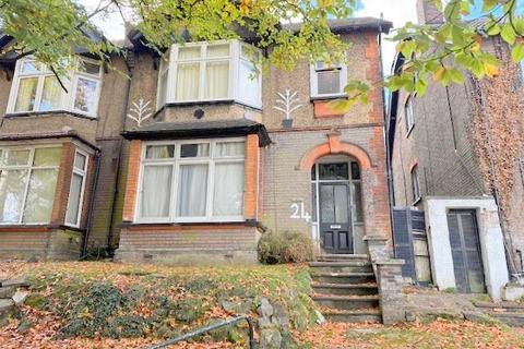 London Road, South Luton, Luton, Bedfordshire, LU1 3UQ