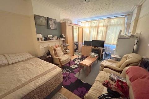 undefined, London Road, South Luton, Luton, Bedfordshire, LU1 3UQ