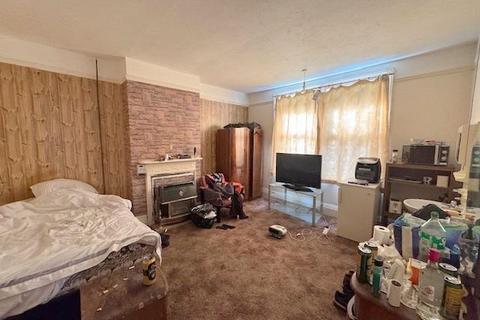 undefined, London Road, South Luton, Luton, Bedfordshire, LU1 3UQ