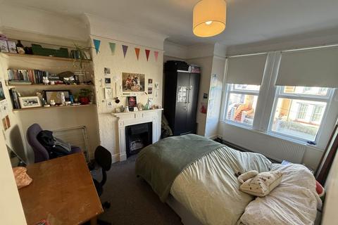 5 bedroom house to rent, Whippingham Road, Brighton,