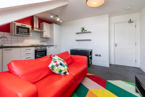 3 bedroom apartment to rent, £160pppw - Jesmond Road, Jesmond NE2
