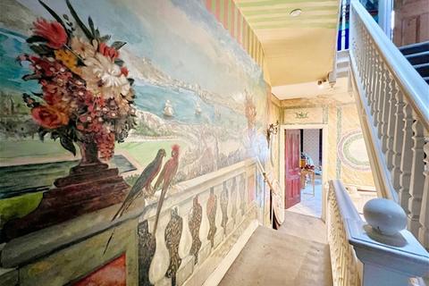 3 bedroom flat for sale, Glenmore Road, Belsize Park, London