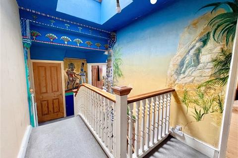 3 bedroom flat for sale, Glenmore Road, Belsize Park, London