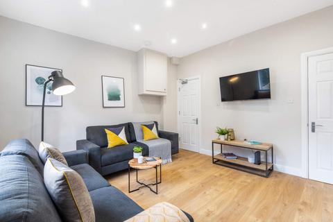 Ashville Avenue, Leeds LS6