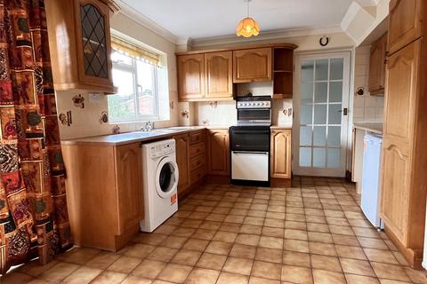 3 bedroom semi-detached house for sale, Cardington Drive, Heath Farm, Shrewsbury, Shropshire, SY1