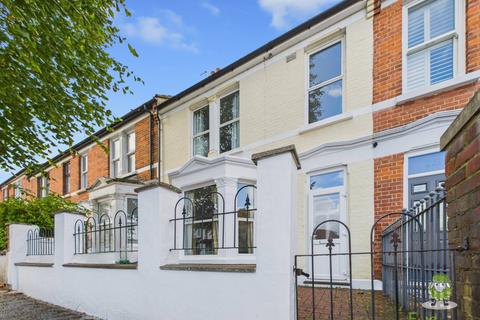 3 bedroom terraced house for sale, Large Spacious Family Home - Conservation Area