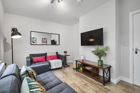 Autumn Grove, Leeds LS6