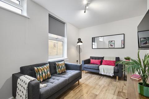 4 bedroom house to rent, Autumn Grove, Leeds LS6