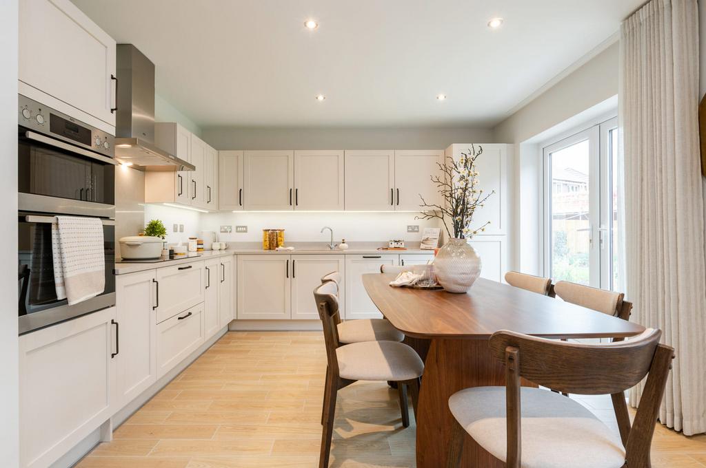 Hallam Evergreen Parade Kitchen Dining Family 1