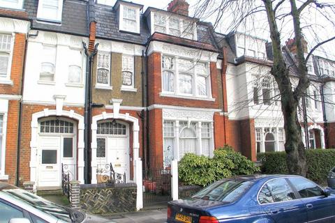 2 bedroom flat to rent, Glenilla Road Belsize Park NW3