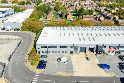 Warehouse to rent, Talbot Rd Fareham PO15 5AP