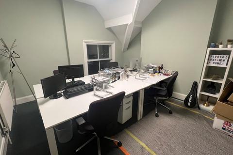 Office to rent, 38 The Grv Ilkley LS29 9EE