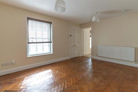 2 bedroom apartment to rent, Church Street, Saffron Walden, Essex, CB10