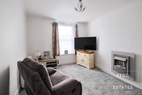 2 bedroom flat for sale, Forest Road, Torquay
