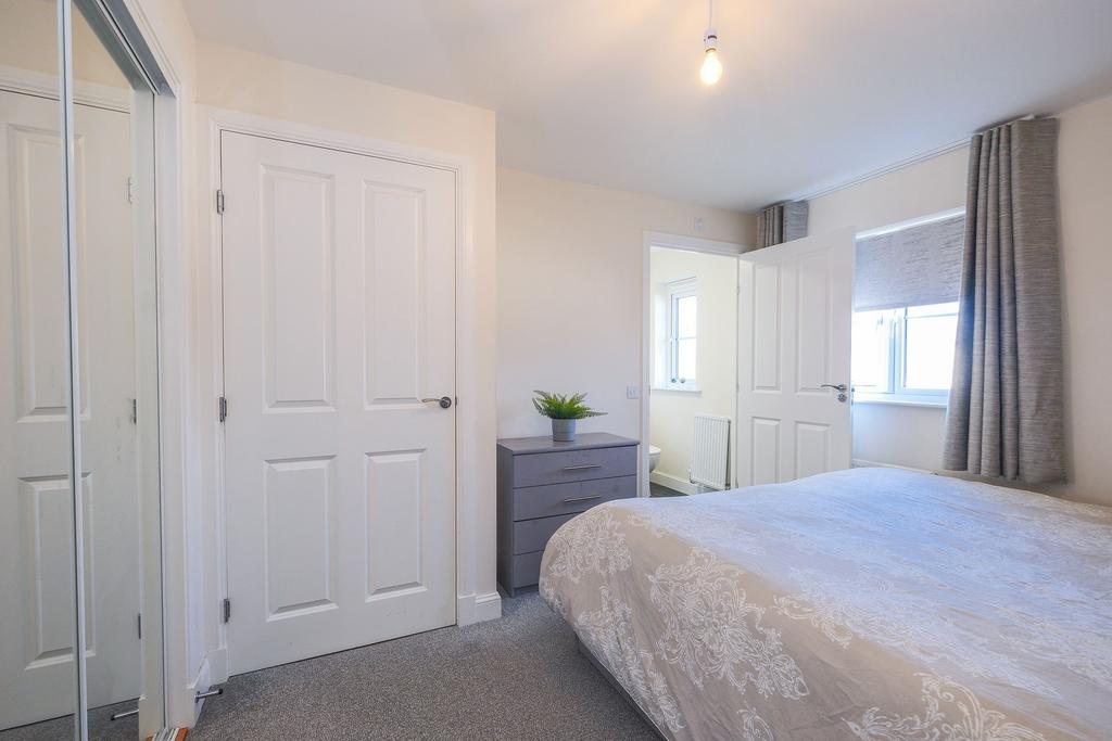 Master bedroom alternative view