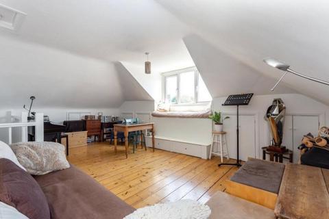 3 bedroom apartment to rent, N19