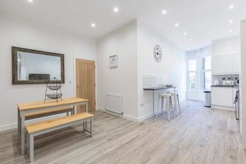 undefined, Woodsley Road, Leeds LS2