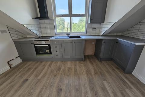 undefined, Top 68-70 Abbey Road, Leeds LS5