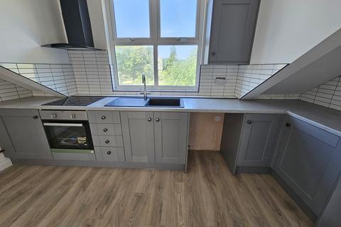 undefined, Top 68-70 Abbey Road, Leeds LS5