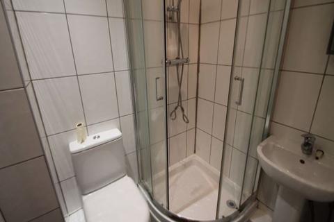 4 bedroom flat to rent, Victoria Street, Leeds LS3