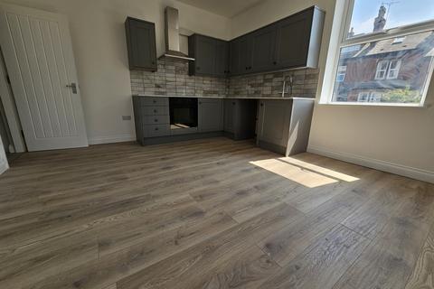 1 bedroom house to rent, Middle 68-70 Abbey Road, Leeds LS5