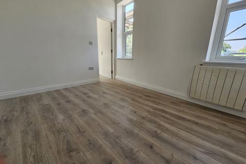 1 bedroom house to rent, Middle 68-70 Abbey Road, Leeds LS5