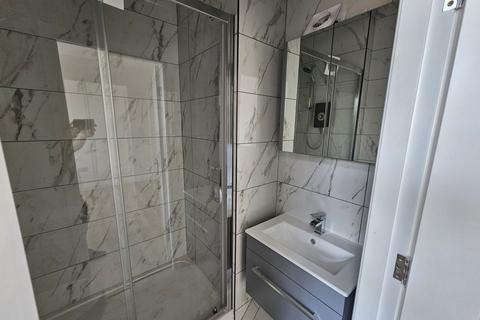 1 bedroom house to rent, Middle 68-70 Abbey Road, Leeds LS5