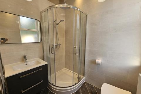 2 bedroom flat to rent, 85A 85a Victoria Road, Leeds LS6