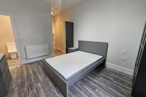 2 bedroom flat to rent, 85A 85a Victoria Road, Leeds LS6