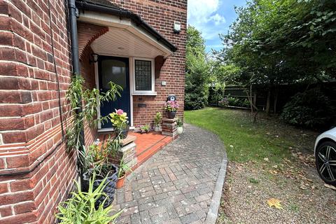 1 bedroom flat to rent, Cole Park Road, Twickenham TW1