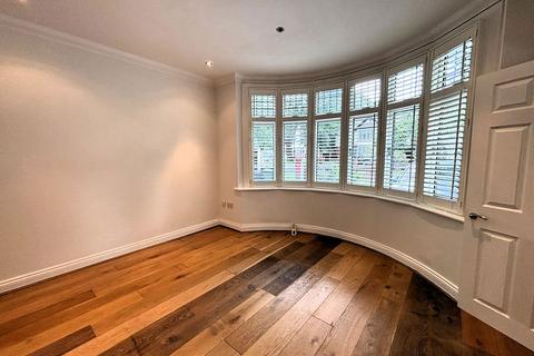 1 bedroom flat to rent, Cole Park Road, Twickenham TW1