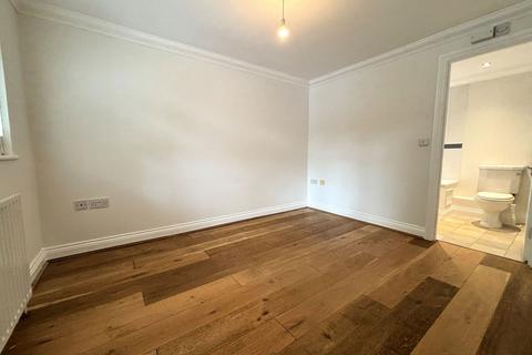 1 bedroom flat to rent, Cole Park Road, Twickenham TW1