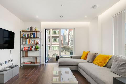 2 bedroom apartment to rent, London SW11