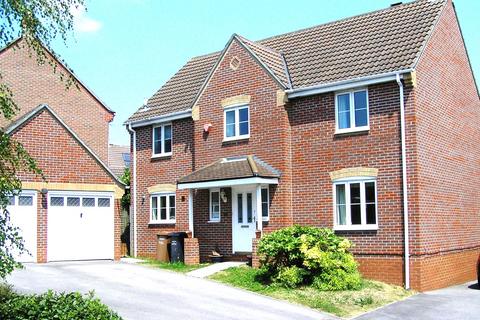 4 bedroom detached house to rent, Moneyer Road, Andover SP10