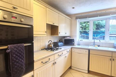 4 bedroom detached house to rent, Moneyer Road, Andover SP10