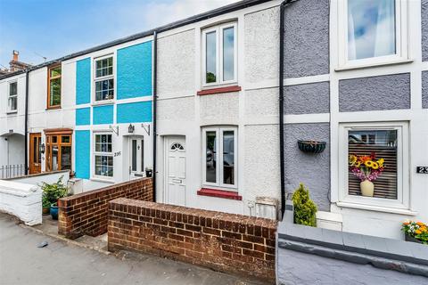 237 Kingston Road, Leatherhead, KT22 7PE