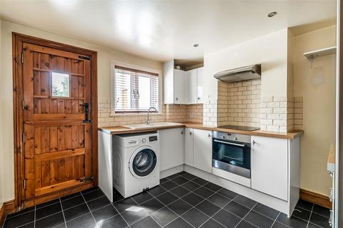 237 Kingston Road, Leatherhead, KT22 7PE