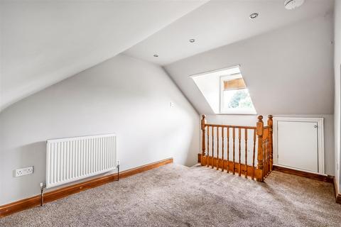 237 Kingston Road, Leatherhead, KT22 7PE
