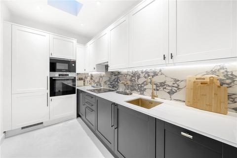 2 bedroom penthouse to rent, Cadogan Square, Knightsbridge, London, SW1X