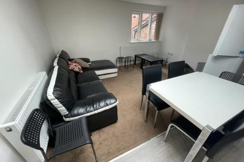 10 bedroom flat to rent, 146a, Parade, Leamington Spa