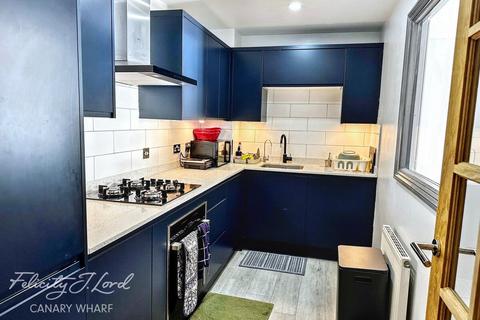 2 bedroom apartment to rent, Newport Avenue, LONDON