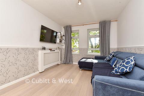 40 Shearing Drive, Carshalton, SM5 1BL