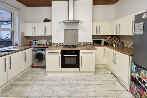 4 bedroom terraced house for sale, Wesley Street, Leeds, LS27