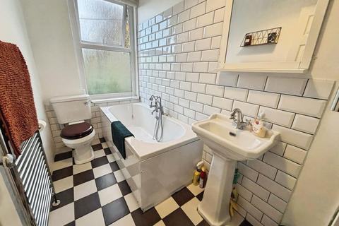 4 bedroom terraced house for sale, Wesley Street, Leeds, LS27