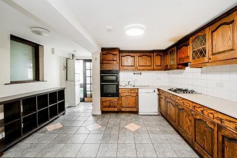 3 bedroom terraced house for sale, Cheneys Road, Leytonstone