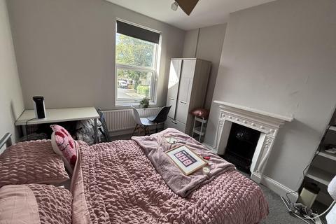 6 bedroom house to rent, Estcourt Terrace, Leeds LS6