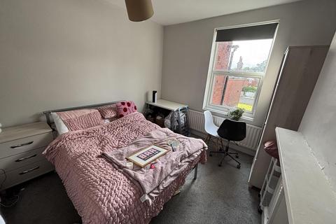 6 bedroom house to rent, Estcourt Terrace, Leeds LS6