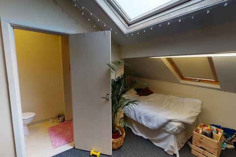 6 bedroom house to rent, Cliff Mount, Leeds LS6