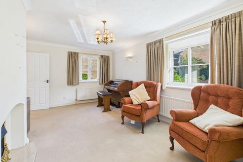 16 Badgers Close, Bugbrooke, Northampton, NN7 3BA