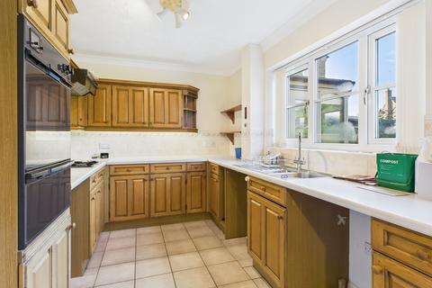 16 Badgers Close, Bugbrooke, Northampton, NN7 3BA